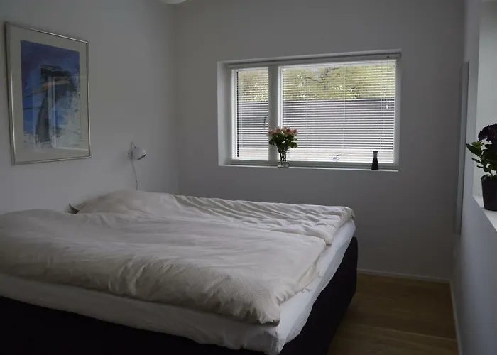 Fredensholm Annex Homestay *